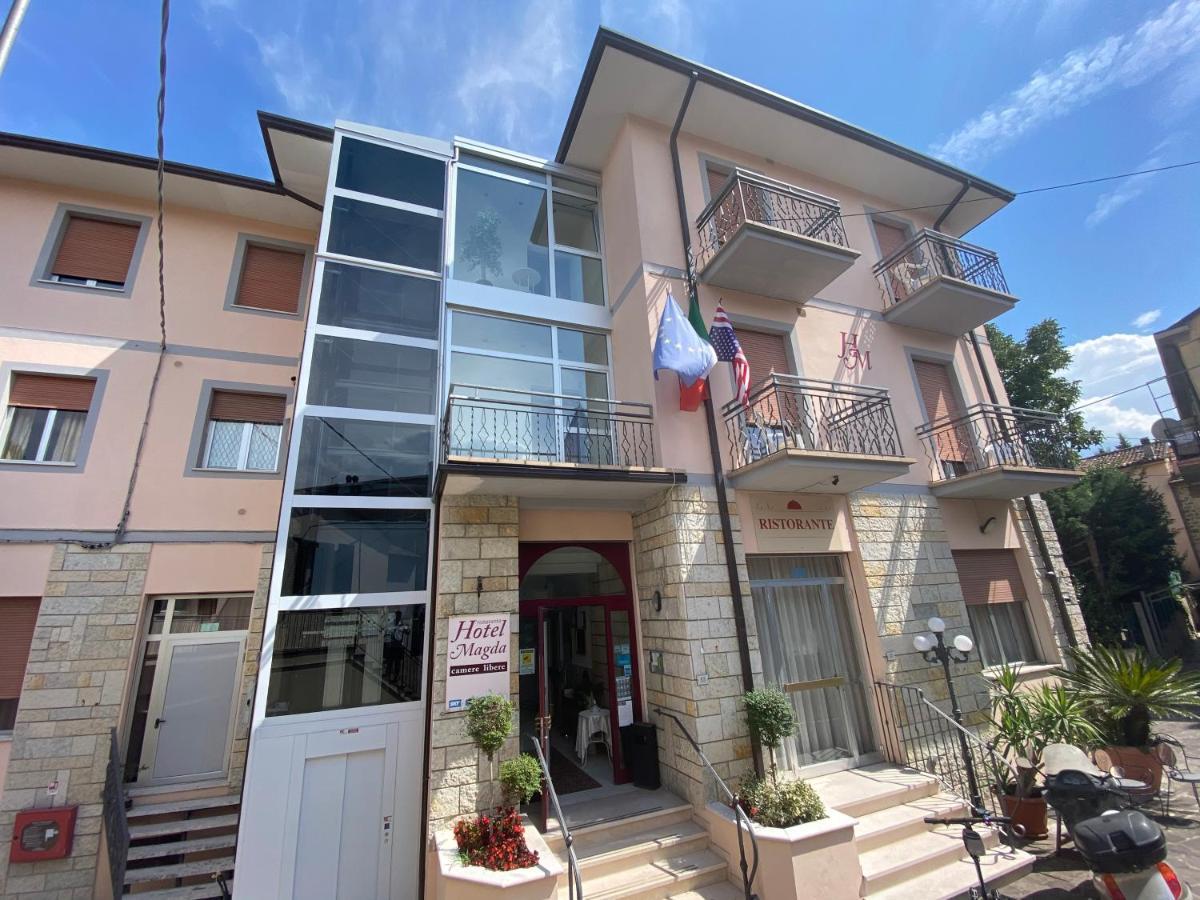 Hotel Magda Novafeltria Bagian luar foto