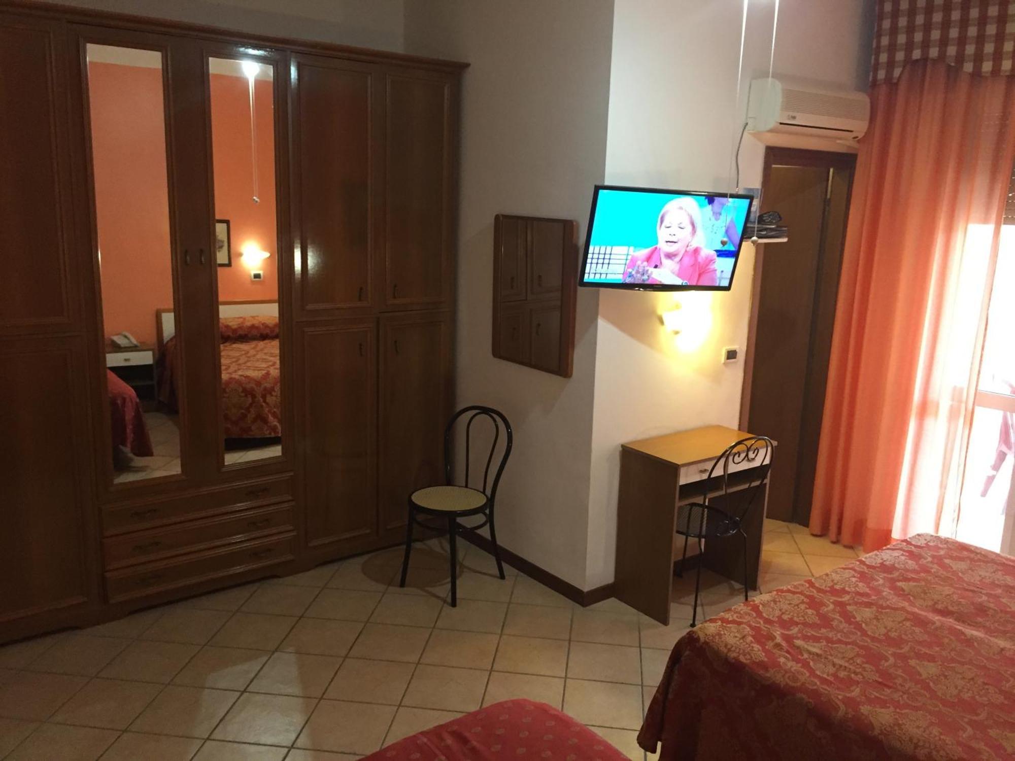 Hotel Magda Novafeltria Ruang foto